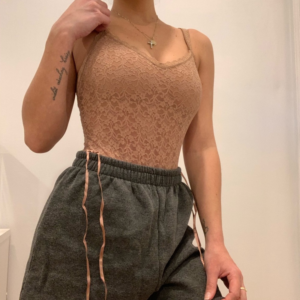 TAN LACE THONG BODYSUIT - Picture 4 of 4